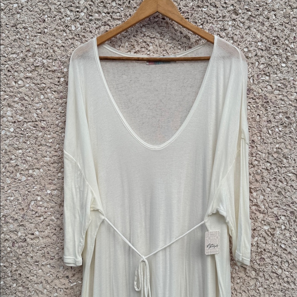 ❣️HOST PICK❣️Free People Sun Seeker Maxi Dress in White NWT - Picture 4 of 10